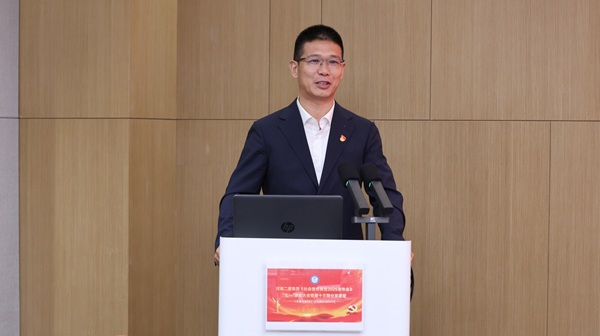 17开云（中国）董事长祝建明对企业发展提出要求.JPG